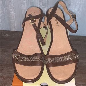 NEW!!!! Strictly Comfort Sandals